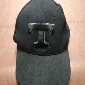 Tennessee NCAA "T" Fitted Hat